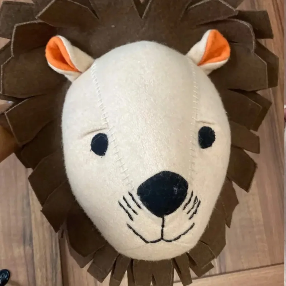 Pillowfort Cream and Brown Lion Head Wall Decor